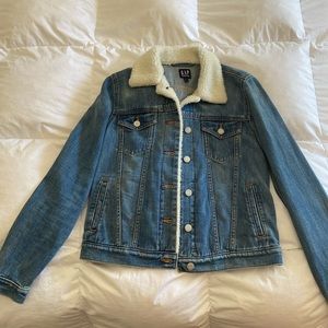 Basically brand new gap Sherpa denim jacket